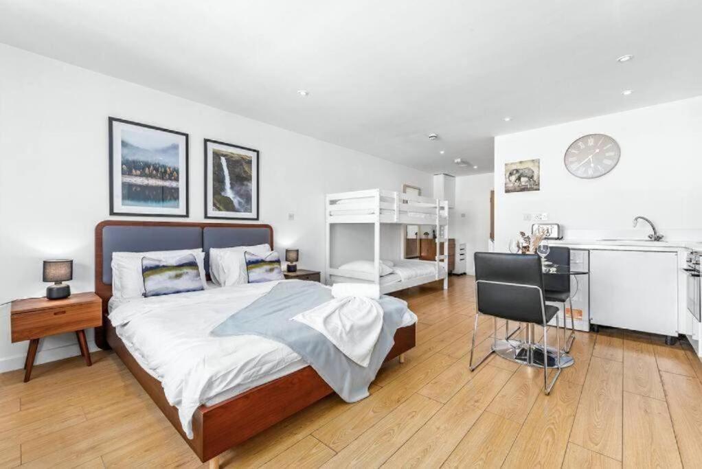 1 Bedroom Flat Piccadilly Sleep 7 In London Vr10 外观 照片